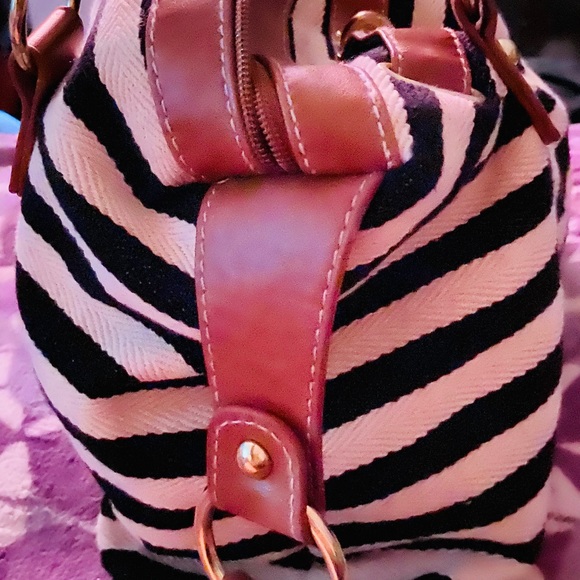 Black/white stripe canvas faux leather handbag - Picture 2 of 5